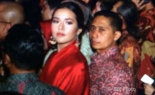 JOKOWI MANTU : Raisa Pakai Pakaian Motif Wayang Warna Merah di Resepsi Kahiyang, Begini Maksudnya