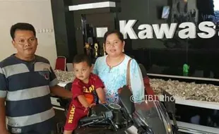 FOTO VIRAL : Uang Logam Rp42 Juta Warga Magetan untuk Bayar Kawasaki Beratnya Lebih 100 Kg