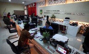 KEPENDUDUKAN SEMARANG : Akhir Tahun, Permintaan KK dan Akta Kelahiran Meningkat