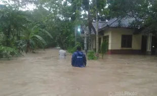 BANJIR KLATEN : Limpasan Kali Dengkeng Genangi 8 Desa di Bayat