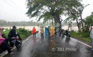 BANJIR WONOGIRI : Nguntoronadi Banjir, Jalur ke Pacitan Dialihkan lewat Pracimantoro