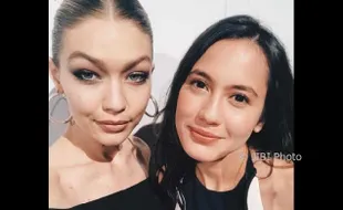 Foto Bareng, Pevita Pearce Dipuji Lebih Cantik dari Gigi Hadid