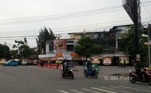 JOKOWI MANTU : Jalan Sekitar Graha Saba Buana Ditutup, Presiden Minta Maaf