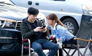 DRAMA KOREA : Mesranya, Jo Jung Suk dan Hyeri di BTS Two Cops