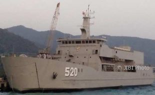 PENEMUAN MAYAT SEMARANG : KRI Bintuni Temukan Jasad Lelaki di Laut Jawa