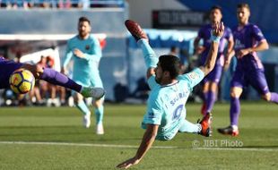 LIGA SPANYOL : Luis Suarez, Si Spesialis Gol Tendangan Gunting