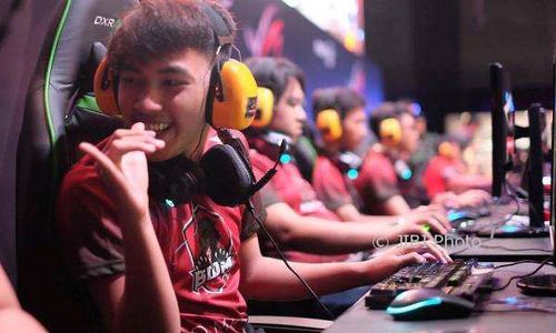 Kenalkan Rizky "InYourdreaM', Pemain Profesional Dota Asal Indonesia