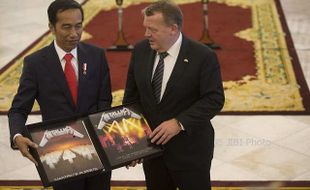 Nyeleneh Tapi Istimewa, Album Metallica dari PM Denmark untuk Jokowi