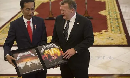 Presiden Jokowi Laporkan Vinyl Album Metallica ke KPK Pekan Ini