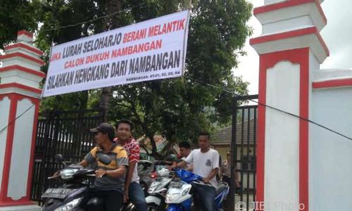 Seleksi Dukuh Janggal, Warga Geruduk Balai Desa