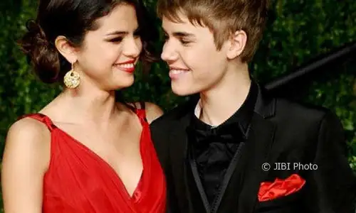 Porno multfilmlar video Torli kashtadozlik bilan kechki liboslar