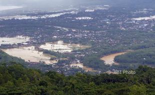 Catatan Perjalanan Menembus Lokasi Bencana Pacitan