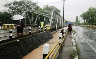 Akses ke Gunungkidul Lumpuh Akibat Badai Cempaka