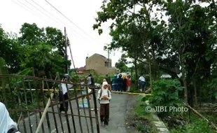 BADAI CEMPAKA : Jembatan Putus di Bantul Jadi Tontonan Warga