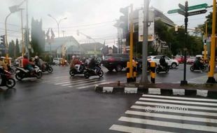 Usai Hujan, Jalan Sudirman Jogja Padat Lancar