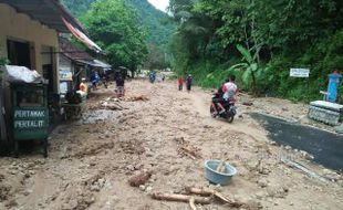 Pemkot Madiun Kirim Sukarelawan dan Bantuan Logistik ke Pacitan