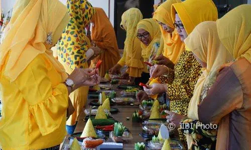 Jalin Silaturahmi, YCC Gelar Arisan dan Lomba Tumpeng