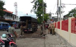 Ganggu Pemandangan, Lapak PKL Sekitar Pasar Baturetno Wonogiri Dibersihkan Satpol PP 