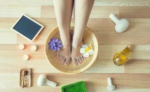 TIPS CANTIK : Begini Cara Atasi Kaki Kering dan Pecah-Pecah di Musim Hujan