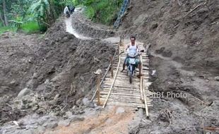 Lokasi Bekas Longsor di Tegalrejo Memprihatinkan, Alat Berat Tak Berani Mendekat