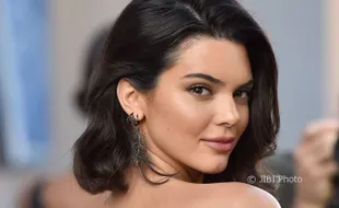 Diteror Penguntit, Kendall Jenner Pengin Belajar Menembak