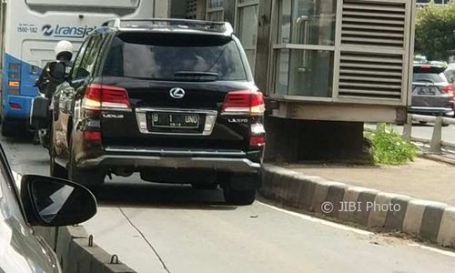 Pajak Mobil Lexus B 1 UNO Penerobos Busway Mati Sejak 2015, Ini Pemiliknya