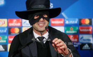 LIGA CHAMPIONS : Shakhtar Donetsk Lolos, Pelatih Berubah Jadi Zorro