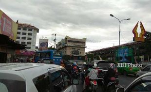 LIBUR AKHIR TAHUN : Taksi Online Dilarang Berhenti di Malioboro, Nekat Bakal Ditilang