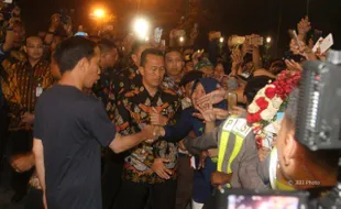 Presiden Jokowi Jalan Kaki Sapa Warga di Malioboro