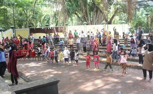 Dapat Tabungan, Begini Reaksi Anak Jalanan di Semarang...