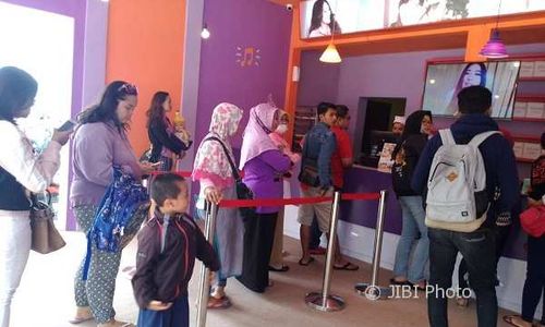 Selalu Ramai, Rasa Vallens Cake Bikin Penasaran