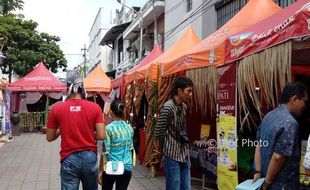 KAMPUS DI SEMARANG : Sego Glewo Jadi Andalan Mahasiswa Usm di Komukino Fest