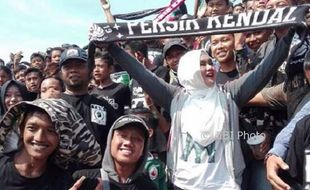 LIGA 3 : Bupati Mirna Datang ke Stadion, Persik Kendal Ditundukkan Maung Anom