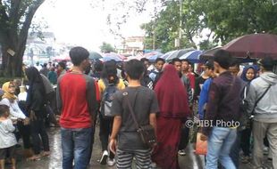 LIBUR AKHIR TAHUN : Hari Pertama Liburan, Malioboro Ramai Wisatawan