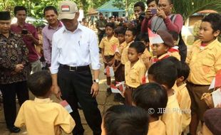 Mendikbud Nyatakan Tahun Depan Ujian Akhir Sekolah Gunakan Soal Essay