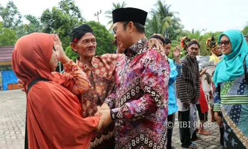 Temui Transmigran di Riau, Hasto Wardoyo Bangga Mereka Hidup Makmur hingga Beli Mobil