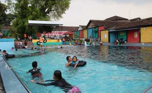 WISATA KLATEN : Umbul Susuhan, Umbul Ponggok, dan Talang River Ramai Pengunjung