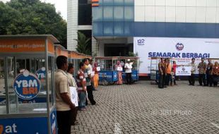 BRI Bagikan Gerobak dan Modal Usaha untuk 30 UMKM Sragen