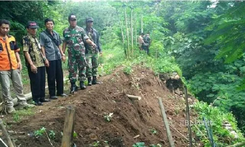 BENCANA KLATEN : Talut Perbatasan DIY Longsor Ancam Permukiman Warga Bometen