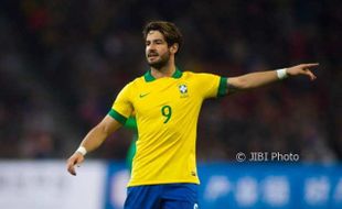 Tekad Pato Tampil di Piala Dunia 2018 Bareng Brasil