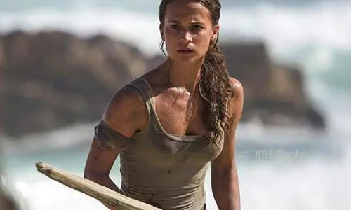 FILM TERBARU : Tomb Raider 2018 Suguhkan Misi Utama Lara Croft