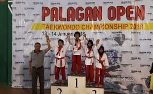 KEJUARAAN TAEKWONDO : Kirimkan Atlet Pemula ke Palagan Open 2018, Solo Raih 2 Emas