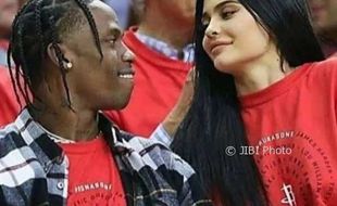 Kylie Jenner dan Travis Scott Kembali Akur