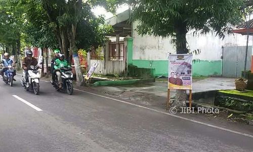 PILKADA MADIUN 2018 : 150 Banner Yusuf Rohana-Bambang Wahyudi Dicopot Satpol PP