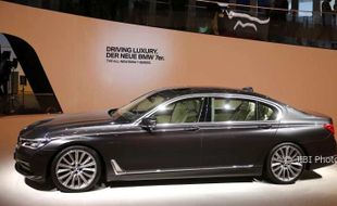 BMW Boyong Seri 7 dan Seri 5 Touring ke Indonesia