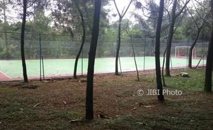 INFRASTRUKTUR SALATIGA : Lapangan Futsal di Taman Bendosari Bikin Warga Bingung