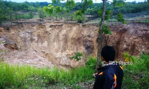 FENOMENA ANEH : Muncul Suara Bergemuruh, Air Luweng Mengering Hanya Dua Jam