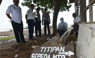 Tim Saber Pungli Batang Sisir Penitipan Motor Cari Petugas Parkir Ilegal