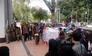 PENATAAN PKL SEMARANG : Emoh Hadapi Demo, Wali Kota Tuding PKL Taman KB Ditunggangi