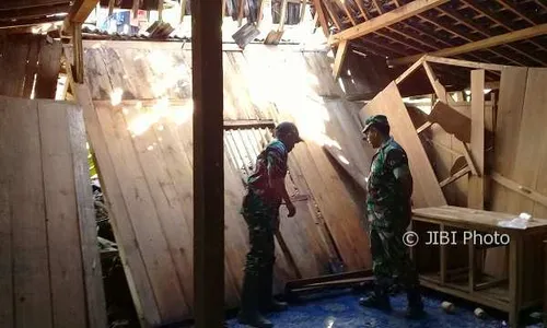 BENCANA BOYOLALI : Longsor Rusak 2 Bangunan Rumah Warga Wonosegoro